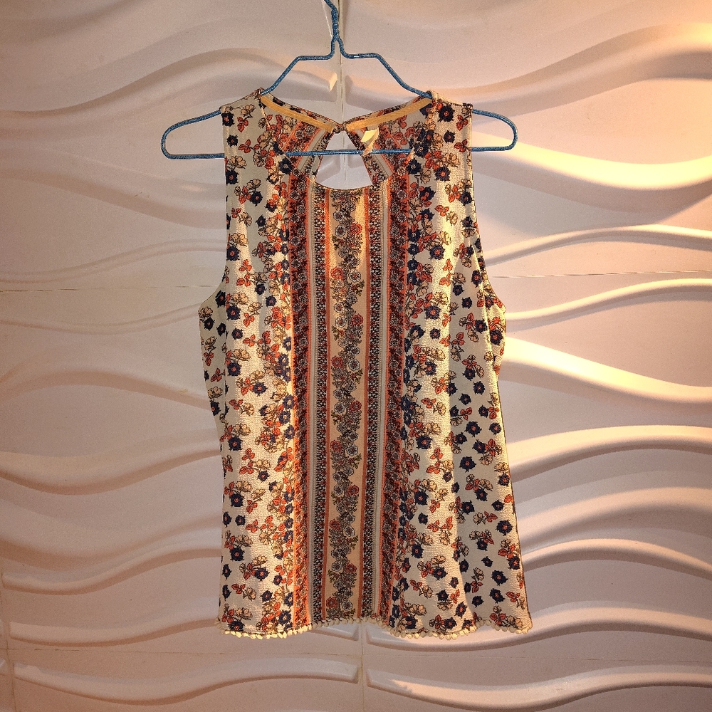 Pre-owned Like New Exhilaration Floral Sleeveless Blouse Size XL